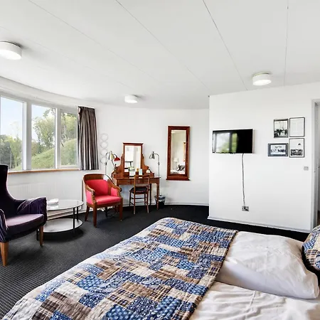 Hotel Juelsminde Strand 3*