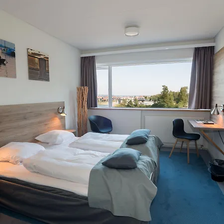 Hotel Juelsminde Strand 酒店 3*