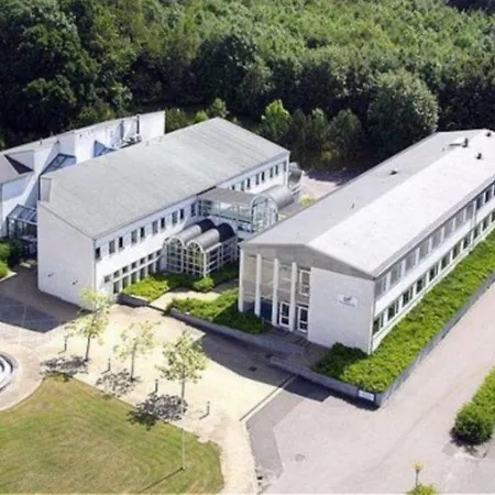 فندق Hotel Juelsminde Strand 3*